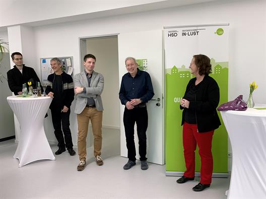 The chairwoman of Hochschule Düsseldorf is giving a short speech to celebrate the formation of the In-LUST.